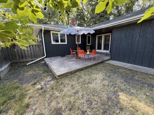 27-Patio 2.jpg