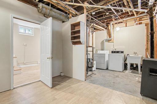 Additional storage and laundry room