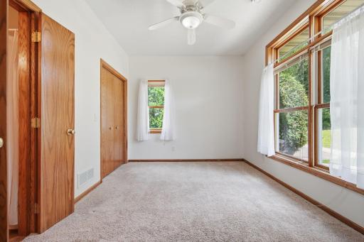 797 Parkside Lane, Minneapolis, MN 55421