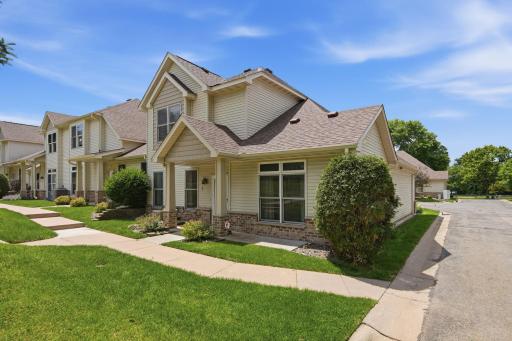 797 Parkside Lane, Minneapolis, MN 55421