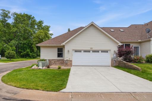 797 Parkside Lane, Minneapolis, MN 55421