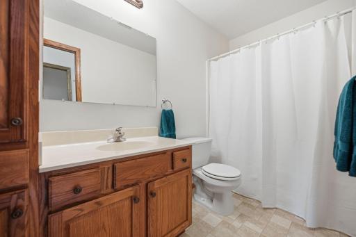 797 Parkside Lane, Minneapolis, MN 55421