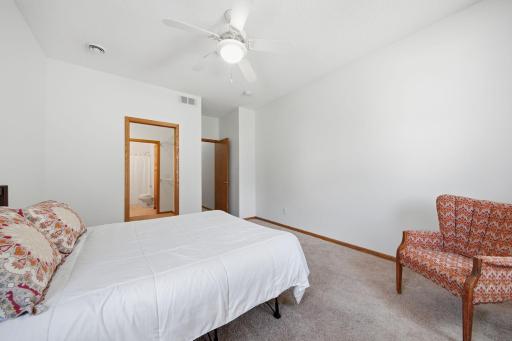 797 Parkside Lane, Minneapolis, MN 55421