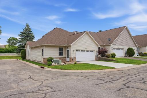 797 Parkside Lane, Minneapolis, MN 55421