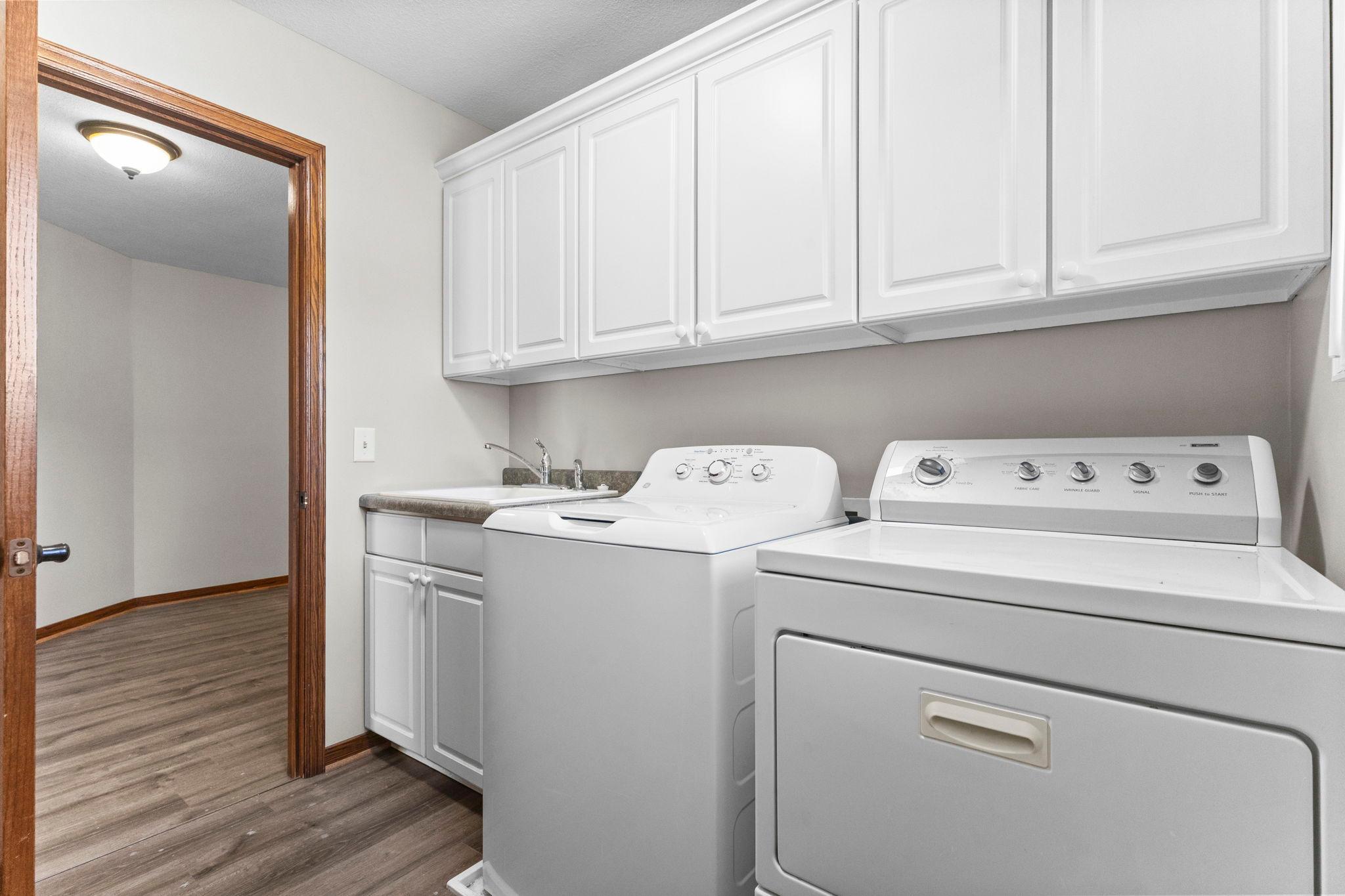 30-web-or-mls-7355 Old Mill Rd-210.jpg