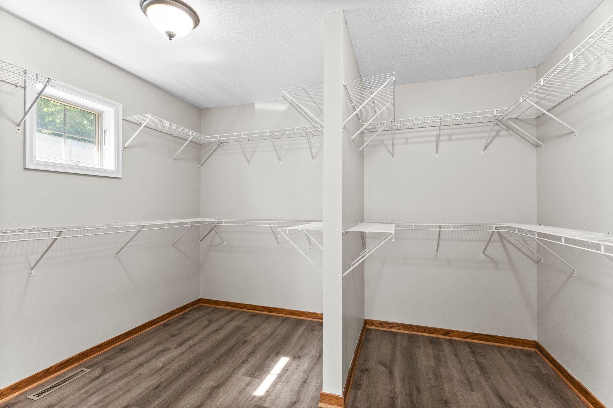 45-web-or-mls-7355 Old Mill Rd-285.jpg