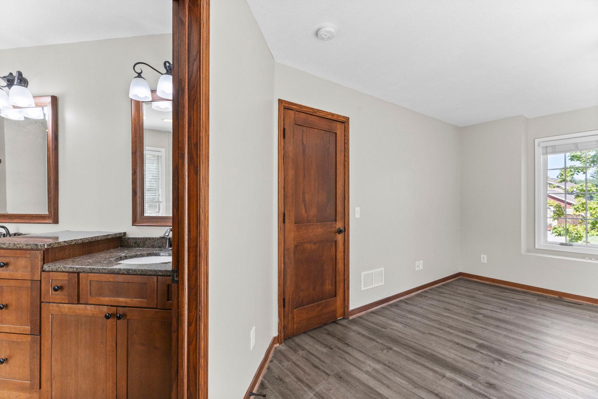 37-web-or-mls-7355 Old Mill Rd-245.jpg