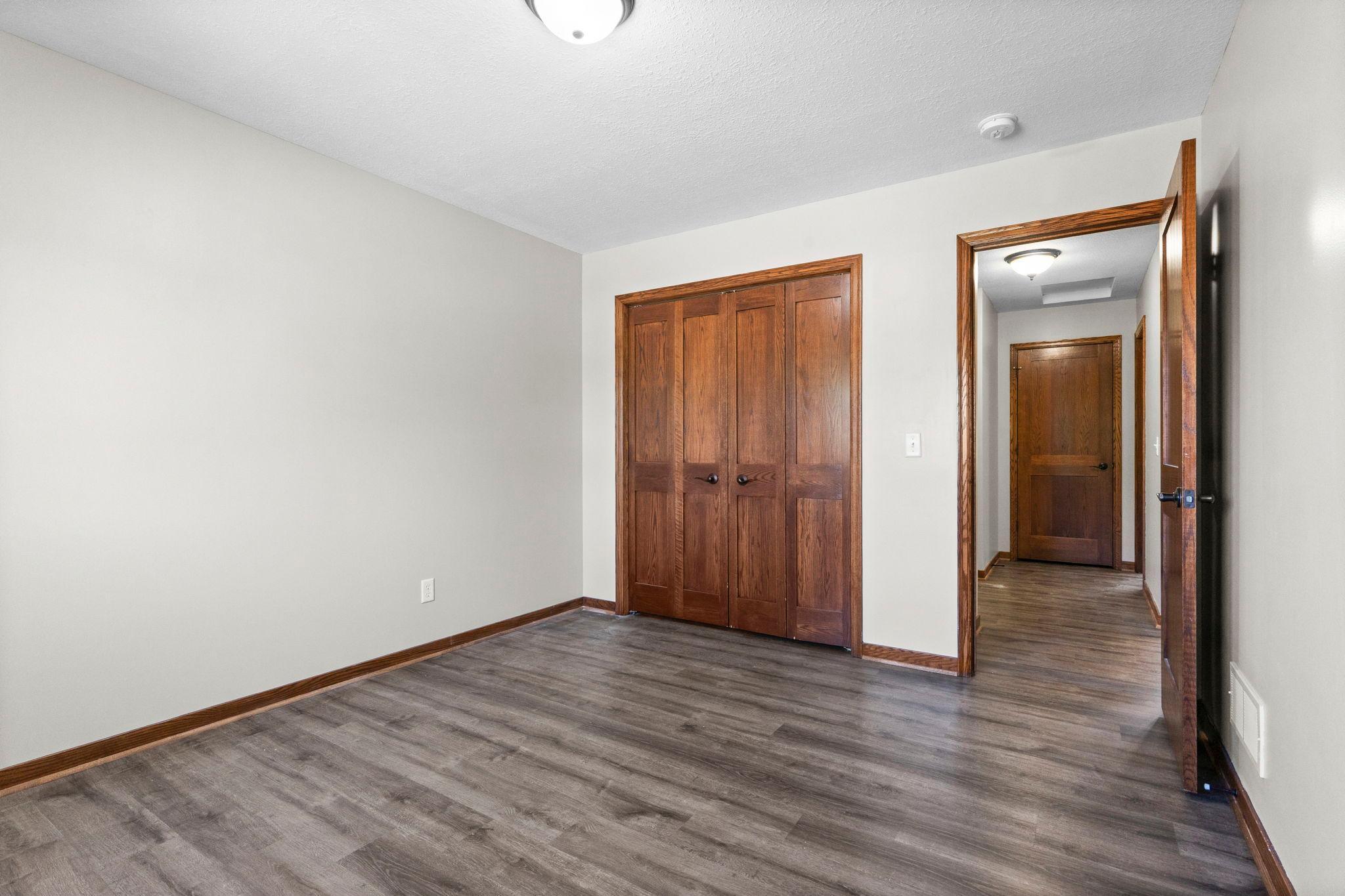 49-web-or-mls-7355 Old Mill Rd-305.jpg