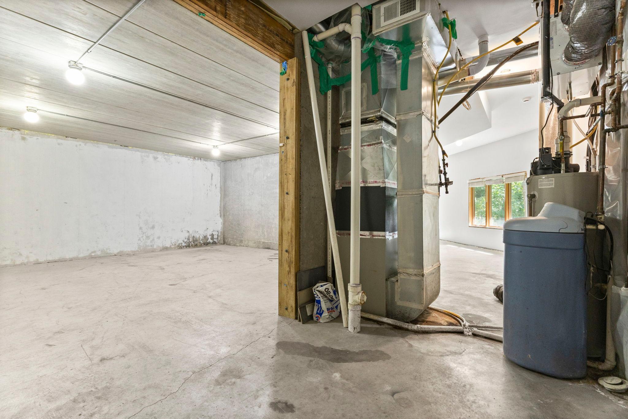 66-web-or-mls-7355 Old Mill Rd-185.jpg