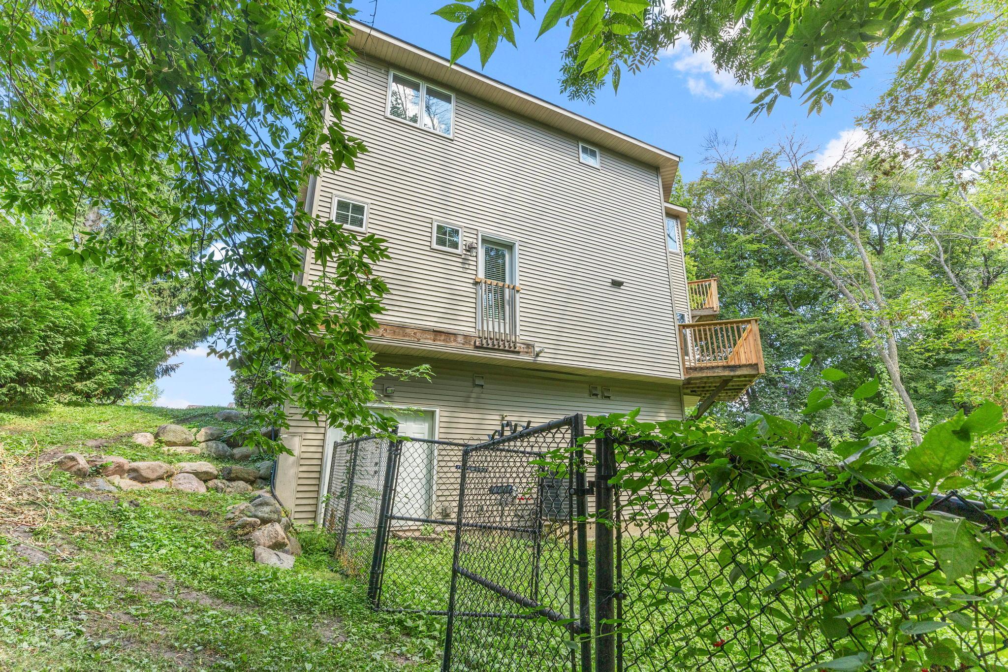 74-web-or-mls-7355 Old Mill Rd-24.jpg