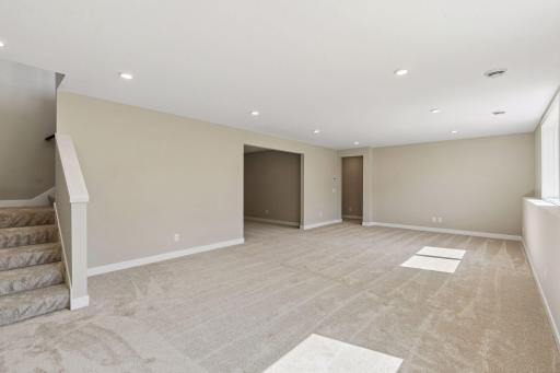 15453 111th Avenue N, Osseo, MN 55369