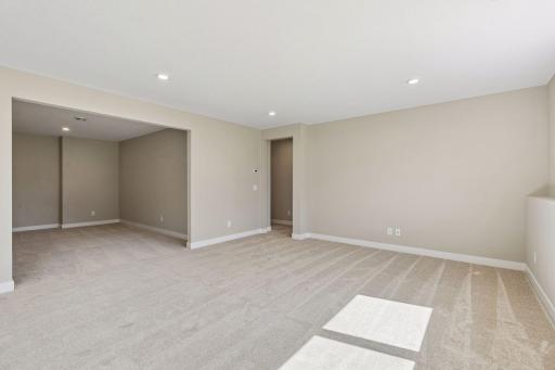 15453 111th Avenue N, Osseo, MN 55369