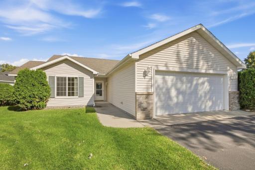 Low-Maintenance One-Level Living in a Peaceful Neighborhood!