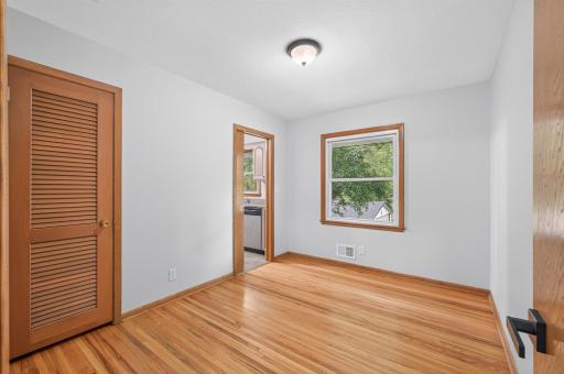 3249 Scott Avenue N, Minneapolis, MN 55422