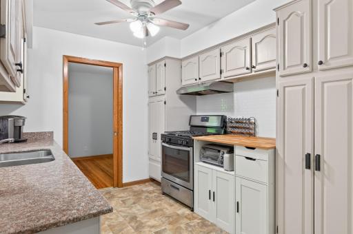 3249 Scott Avenue N, Minneapolis, MN 55422