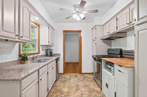 3249 Scott Avenue N, Minneapolis, MN 55422