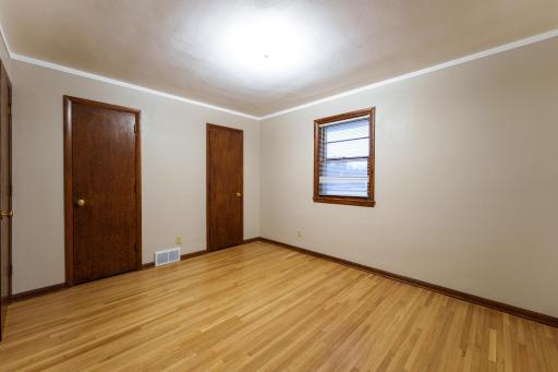 327 Pine Ave, Vermillion-37.jpg