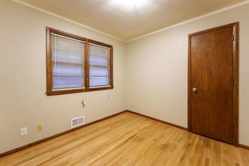 327 Pine Ave, Vermillion-35.jpg