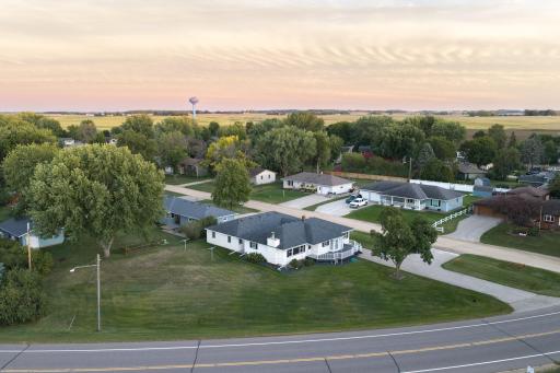 327 Pine Ave, Vermillion-14.jpg