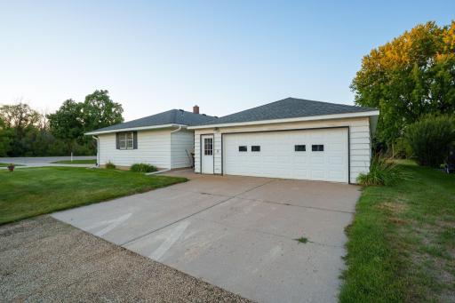327 Pine Ave, Vermillion-9.jpg