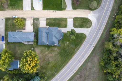 327 Pine Ave, Vermillion-17.jpg
