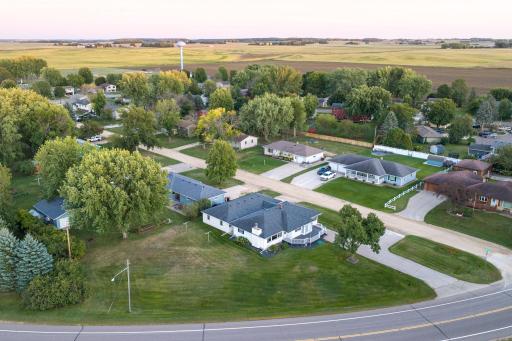 327 Pine Ave, Vermillion-13.jpg