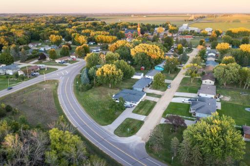 327 Pine Ave, Vermillion-11.jpg