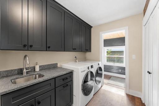 157 Ideal Avenue N, Mahtomedi, MN 55115