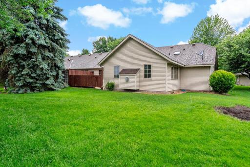 5-web-or-mls-8541 Inverness Ln N Brooklyn Park MN_0006.jpg