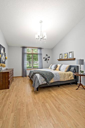 36-web-or-mls-8541 Inverness Ln N Brooklyn Park MN_0037.jpg
