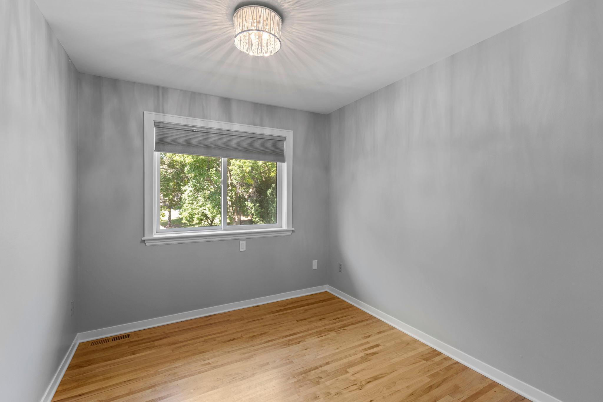 36-web-or-mls-4645 Orchid Ln N-4.jpg