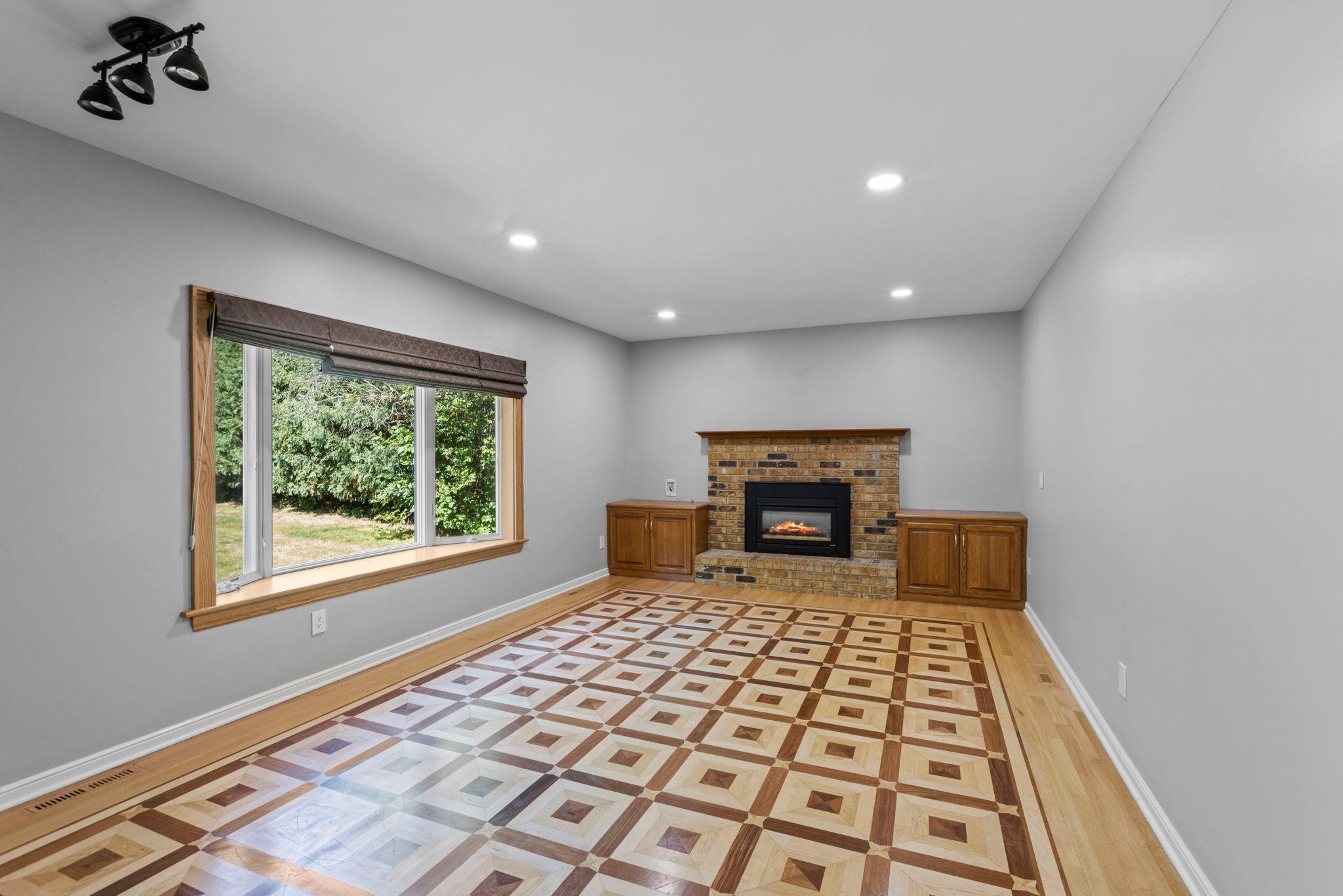 41-web-or-mls-4645 Orchid Ln N-124.jpg