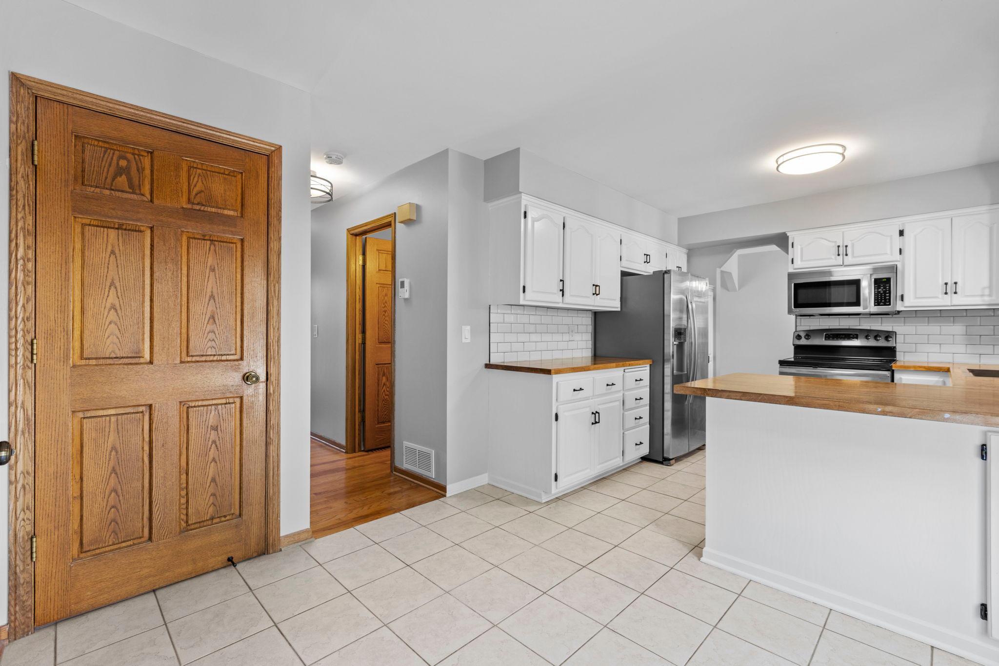 27-web-or-mls-4645 Orchid Ln N-109.jpg