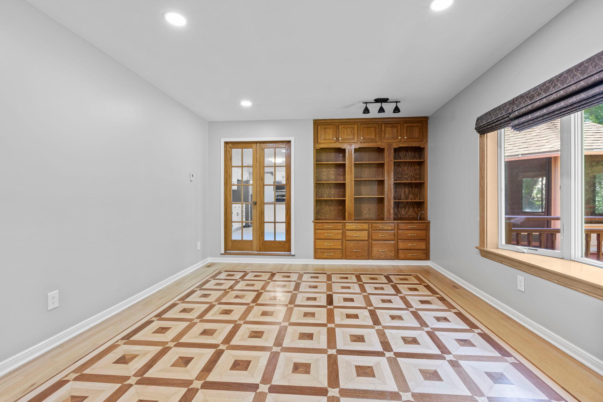 42-web-or-mls-4645 Orchid Ln N-129.jpg