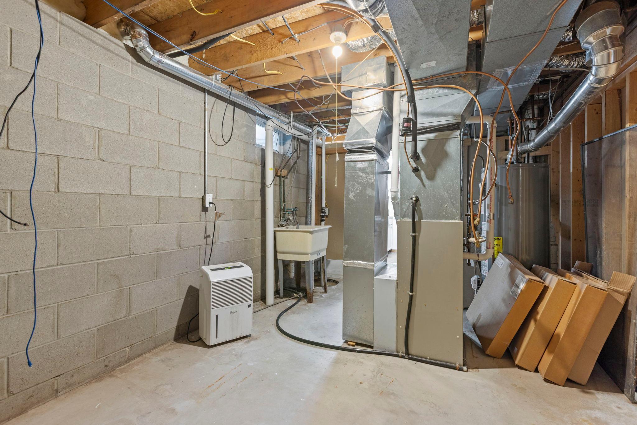 49-web-or-mls-4645 Orchid Ln N-229.jpg