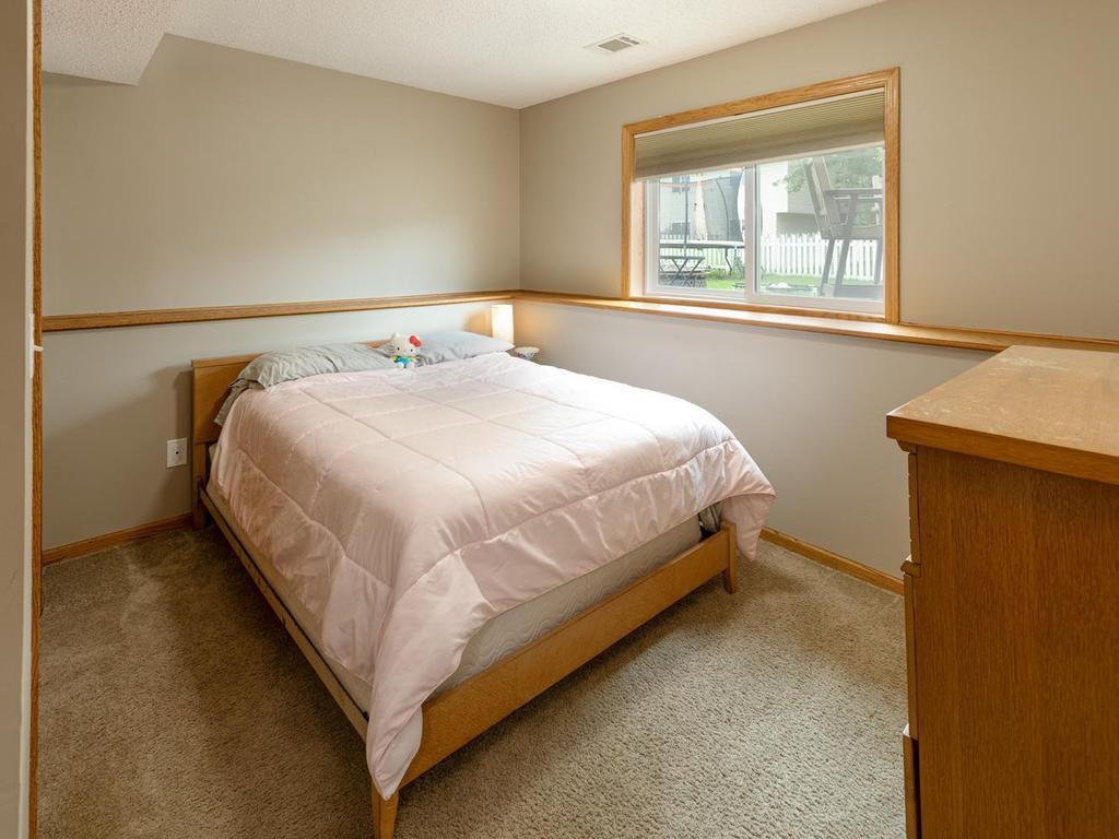 015-023-Lower Level Bedroom-1024x768.jpg