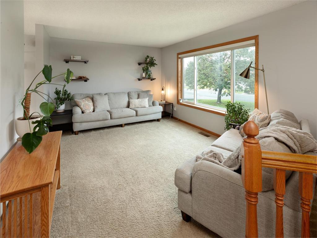 003-007-Living Room-1024x768.jpg