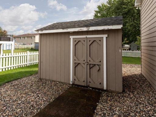 456 Braeburn Drive, Shakopee, MN 55379