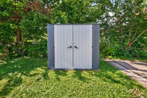 423 W Mark Street, Winona, MN 55987
