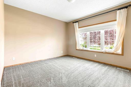 1928 33rd Street S, Moorhead, MN 56560