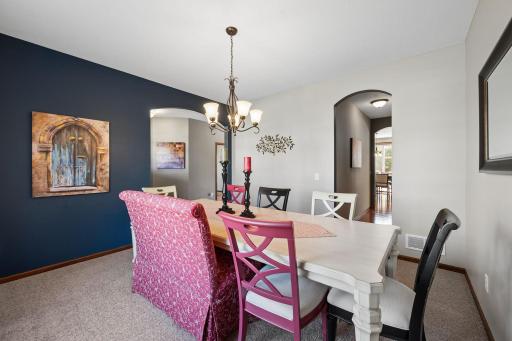 10406 Florida Avenue N, Brooklyn Park, MN 55445