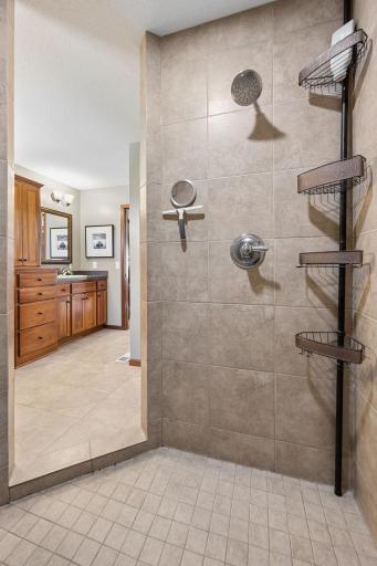 10406 Florida Avenue N, Brooklyn Park, MN 55445