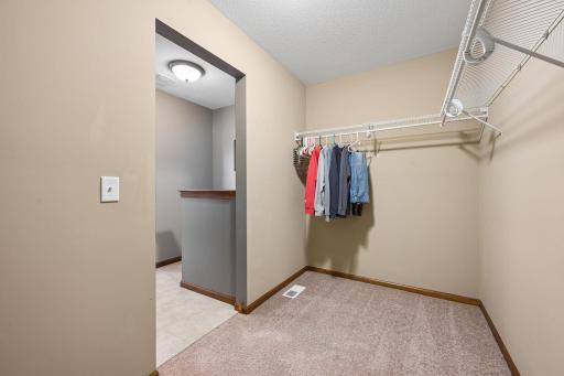 10406 Florida Avenue N, Brooklyn Park, MN 55445