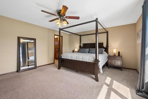 10406 Florida Avenue N, Brooklyn Park, MN 55445