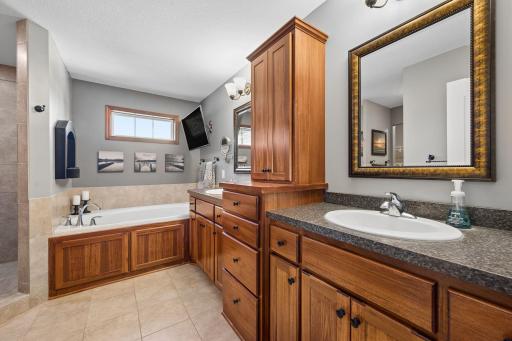 10406 Florida Avenue N, Brooklyn Park, MN 55445