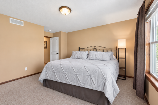 10406 Florida Avenue N, Brooklyn Park, MN 55445