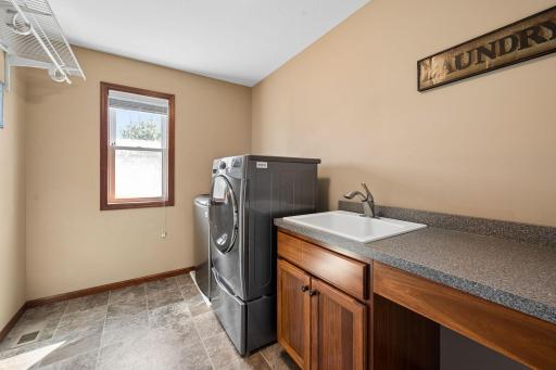 10406 Florida Avenue N, Brooklyn Park, MN 55445
