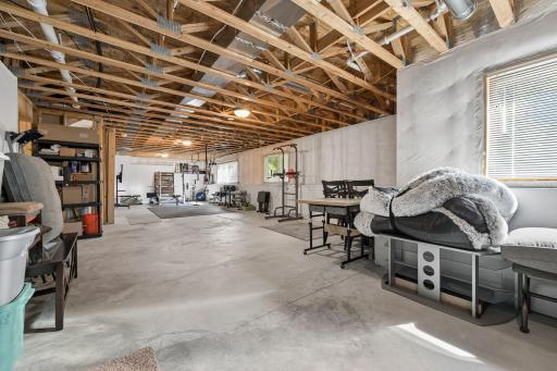 10406 Florida Avenue N, Brooklyn Park, MN 55445