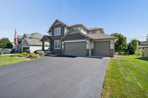 10406 Florida Avenue N, Brooklyn Park, MN 55445