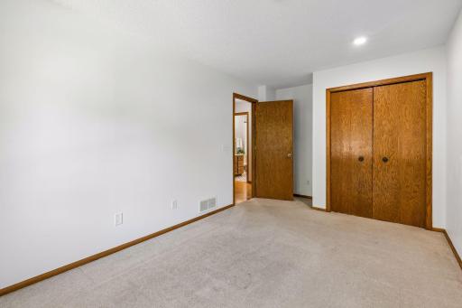 7890 Upper 139th Court, Apple Valley, MN 55124